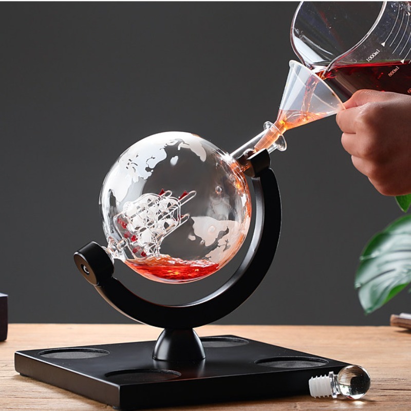 Декоративный набор для вина в  – обзор и цена Decanter Globe Set